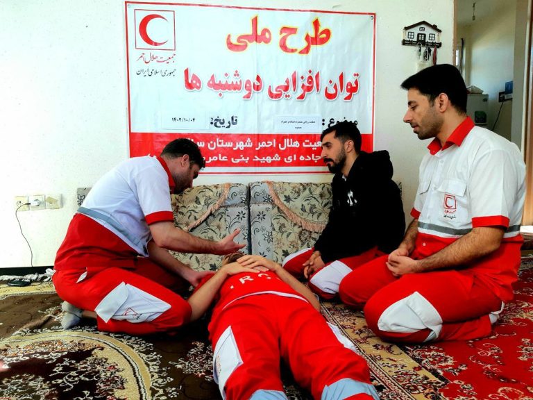 دوره بازآموزی و توانافزایی آموزشی پایگاه های امداد و نجات جادهای و تیم توانای سنقر برگزار شد