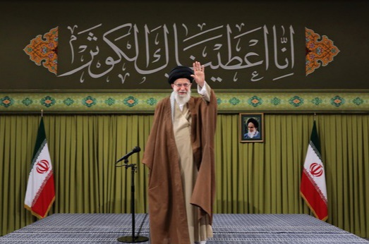 عدهای وانمود میکنند که انتخابات فایدهای ندارد/ در مقابل اینها باید جهادتبیین سینه سپر کند/ هر کس با انتخابات مخالفت کند با جمهوری اسلامی و اسلام مخالفت کرده است/۱۳دیماه۱۴۰۲