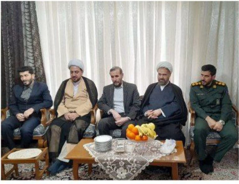 دیدار و تجلیل از خانوادههای معظم شهداء سنقروکلیایی