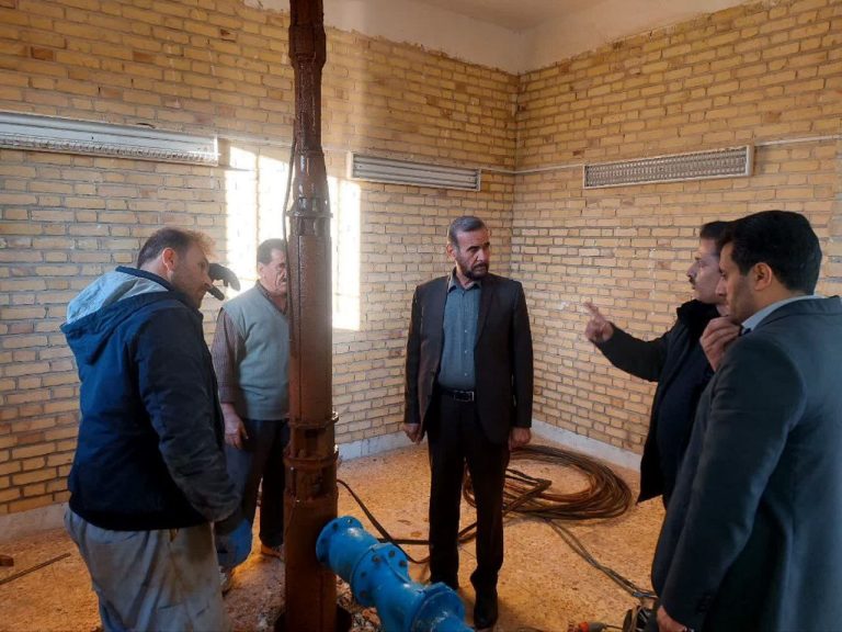 بازدید مسئولین ذیربط از وضعیت چاههای آب شرب شهر سنقر