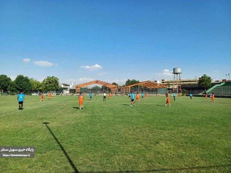 برتری پرگل آبی پوشان سنقر در لیگ برتر بزرگسالان استان کرمانشاه