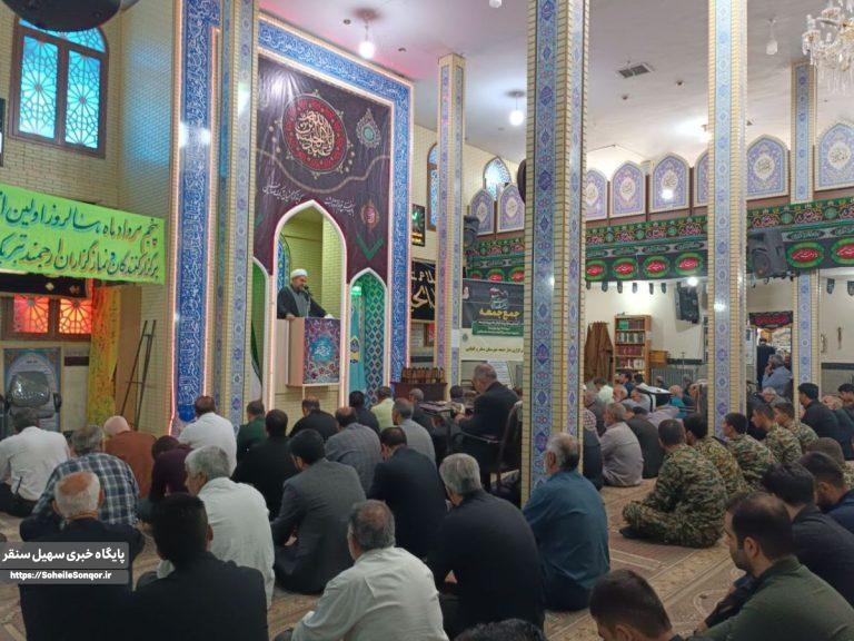 برگزاری نماز جمعه شهرستان سنقروکلیایی به امامت حجت الاسلام والمسلمین اکبری