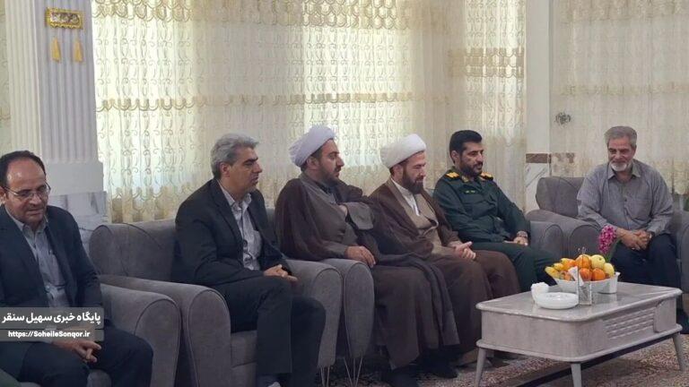 دیدار با خانواده معظم شهدا شهرستان سنقروکلیایی
