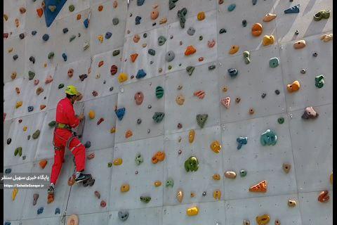 آغاز روند تجهیز سالن سنگنوردی سنقر