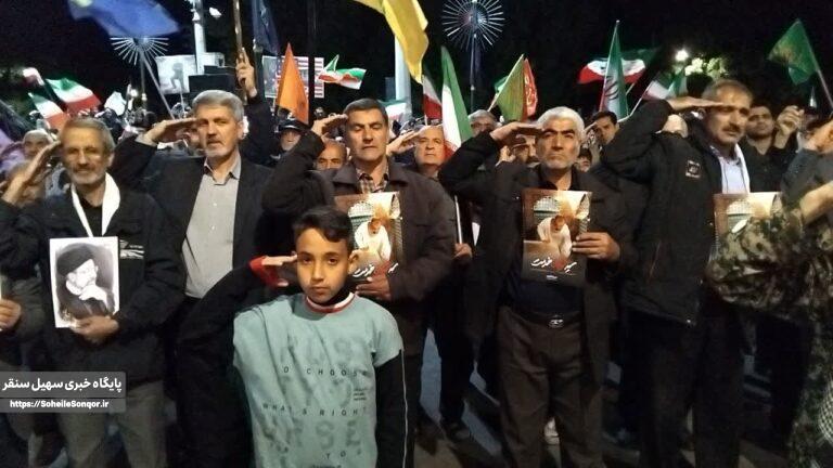 ادای احترام نظامی در لبیک به رهبر انقلاب