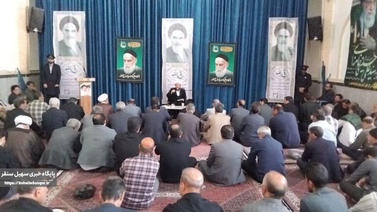 بصیرت امام دشمنشناس، ملتها را بیدار کرد