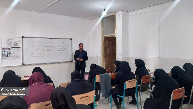 برگزاری دوره تخصصی خوشنویسی برای ۳۰۰ فرهنگی در سنقروکلیایی