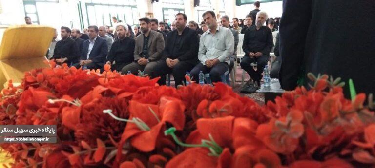 قرآن را در زندگی فردی و اجتماعی جاری کنیم / ریشه همه گرفتاریها دوری از قرآن است